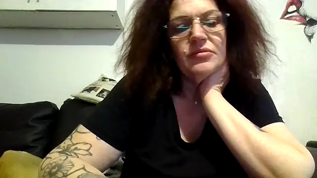 RubyyRosee online show from April 20, 5:32 am