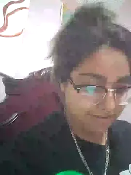 Lovelyrainn online show from November 12, 1:58 am