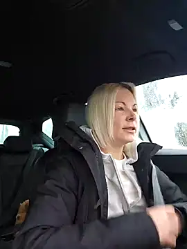 Sunny-Sin online show from February 13, 9:11 am