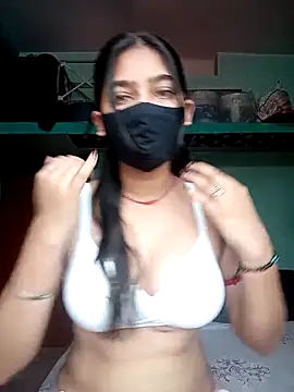 Snapshot of Snehabeauti chatting on October 10, 4:17 am Snehabeauti online show from October 10, 4:17 am