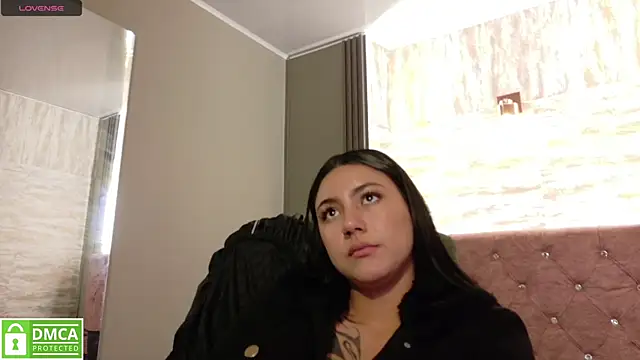 Snapshot of Megara_25 chatting on October 11, 5:26 pm Megara 25 online show from October 11, 5:26 pm