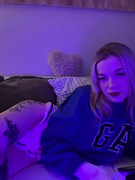 marnemzavar444 online show from November 8, 9:20 pm