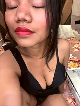 Snapshot of lily_5911 chatting on October 10, 9:09 pm lily 5911 online show from October 10, 9:09 pm