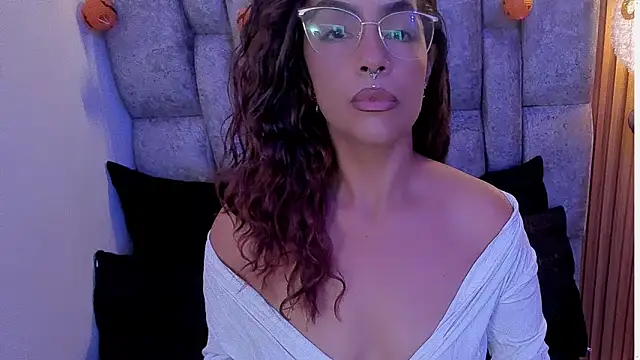 Snapshot of roxanne_dl chatting on October 14, 4:53 pm roxanne dl online show from October 14, 4:53 pm