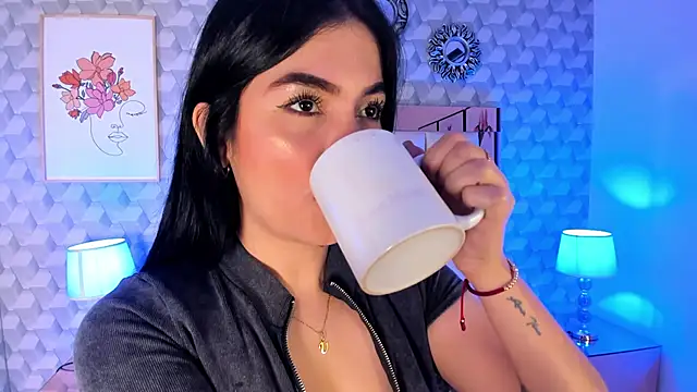 Sasha  sims   online show from October 23, 12:44 pm