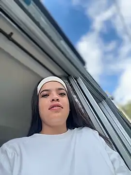 JuanitaMore01 online show from May 24, 9:14 pm