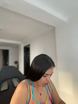 JuanitaMore01 online show from March 23, 9:54 pm