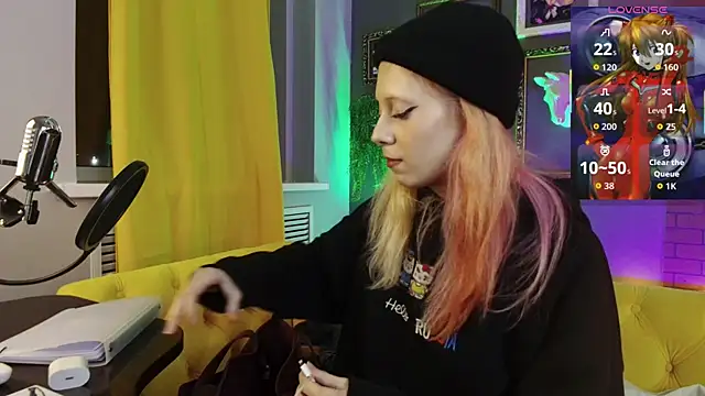 SakuraBliss online show from October 27, 5:52 pm