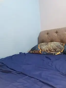 Julia Giulia online show from October 31, 7:51 pm