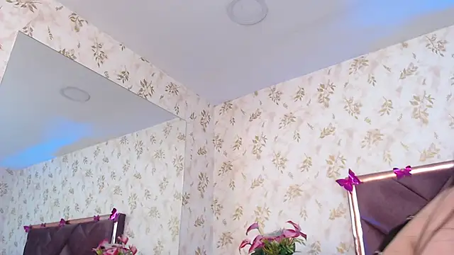 Eva Alzair online show from January 17, 7:10 pm