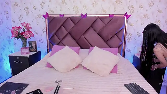 Eva Alzair online show from December 13, 8:04 pm