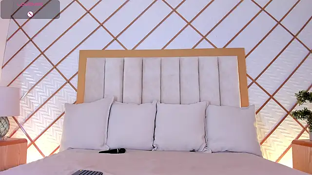 cocoamore online show from March 20, 3:17 pm