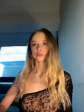 BabyAnais online show from October 19, 3:25 pm