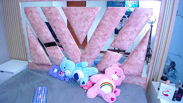 Niina Sissy online show from December 19, 11:57 am