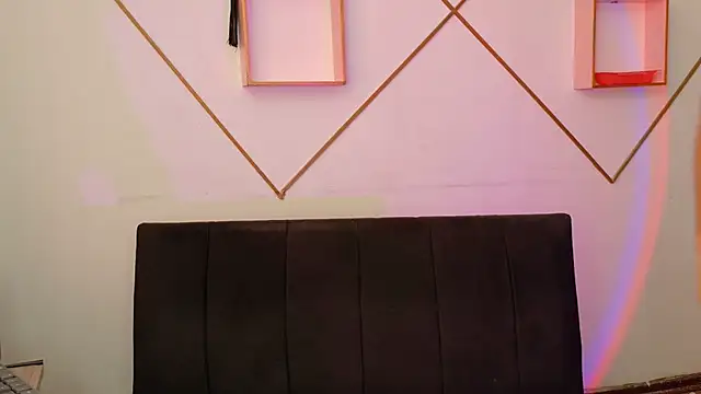 Linda andrew online show from December 2, 6:21 pm