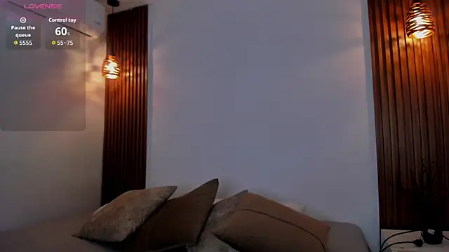 Snapshot of Susyrosse1 chatting on October 8, 5:12 am Susyrosse1 online show from October 8, 5:12 am