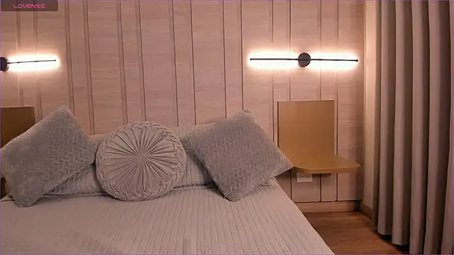 Isabellaroberts1 online show from October 29, 10:23 pm