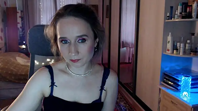 ClassyInna online show from October 29, 9:46 am