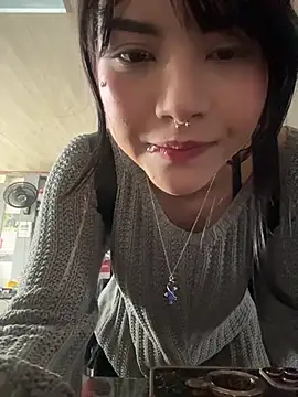 TatiLee online show from July 8, 3:25 pm