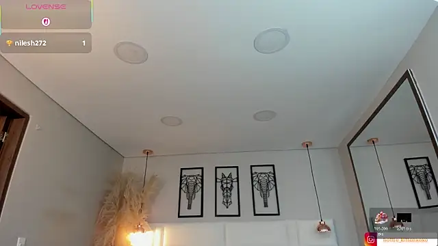 Viollet xoxo online show from November 1, 9:19 pm