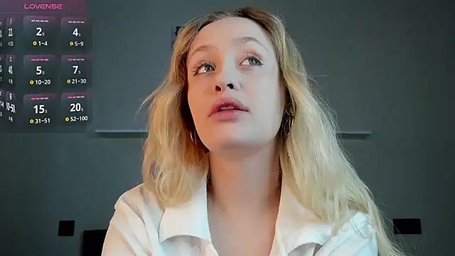 Julliakoill online show from November 23, 8:05 am