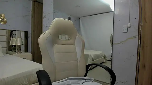 BabyAngel18  online show from October 28, 3:34 am