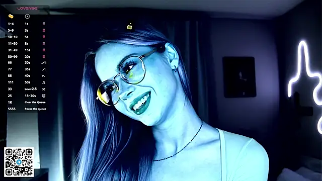 Snapshot of BeatrixCharton chatting on September 30, 7:41 pm BeatrixCharton online show from September 30, 7:41 pm
