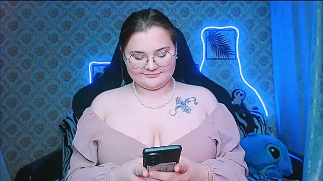 Snapshot of InLoveWithLife26 chatting on September 24, 7:57 pm InLoveWithLife26 online show from September 24, 7:57 pm