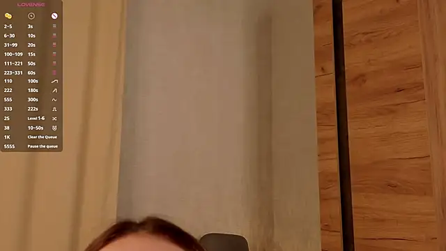 Snapshot of BlushinBloom chatting on October 7, 6:18 am BlushinBloom online show from October 7, 6:18 am