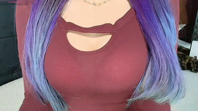 karlamoon23 online show from February 27, 9:14 pm