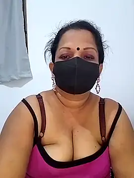 Snapshot of Madu_HotSL chatting on October 3, 4:45 pm Madu HotSL online show from October 3, 4:45 pm