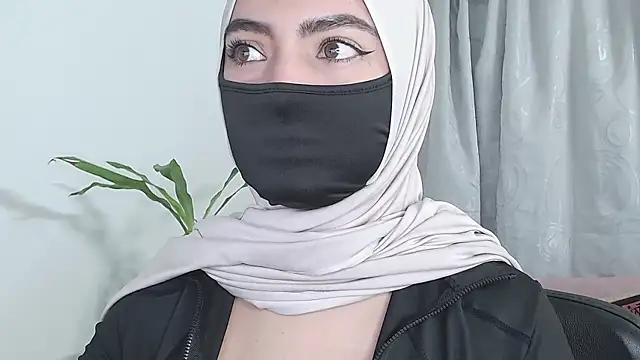 jade nassar online show from February 9, 1:19 am