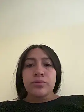 Alyha Cortes online show from April 20, 1:47 pm