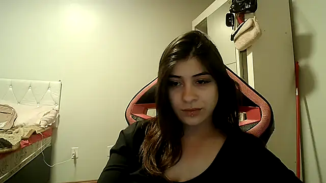 Snapshot of Becca_B chatting on October 21, 9:08 pm Becca B online show from October 21, 9:08 pm