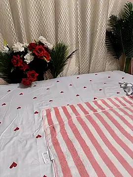 Shalu G online show from January 6, 5:49 pm