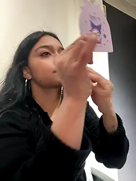 Emily Rivers  online show from November 28, 1:36 pm