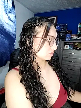 Snapshot of Mia___15 chatting on October 21, 9:08 pm Mia 15 online show from October 21, 9:08 pm