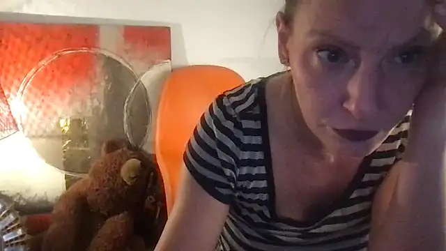 Bembi Trouble online show from November 16, 8:16 am