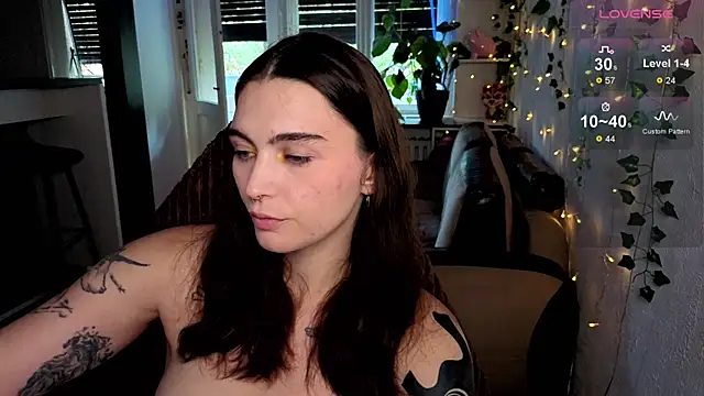 Snapshot of dorfmatratze__ chatting on October 4, 9:37 am dorfmatratze online show from October 4, 9:37 am