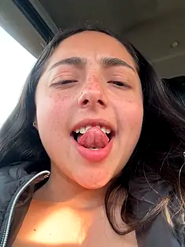 Dulce 1408 online show from November 6, 9:53 pm