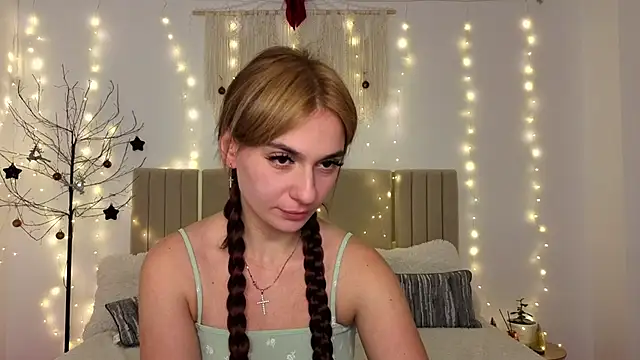 Little mia   online show from January 6, 11:08 pm