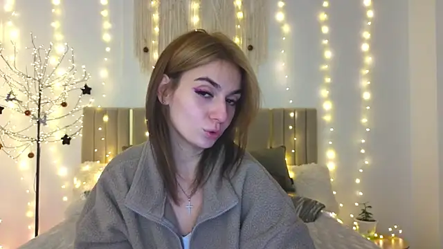 Little mia   online show from January 15, 10:38 pm