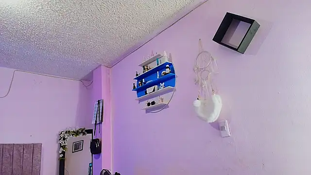 MiSofialeal online show from March 26, 7:15 pm