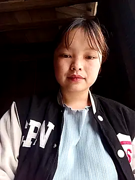 XoiXoi232 online show from November 22, 7:00 am