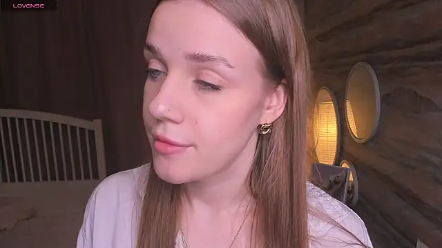 OdellaFrake online show from November 17, 9:48 pm