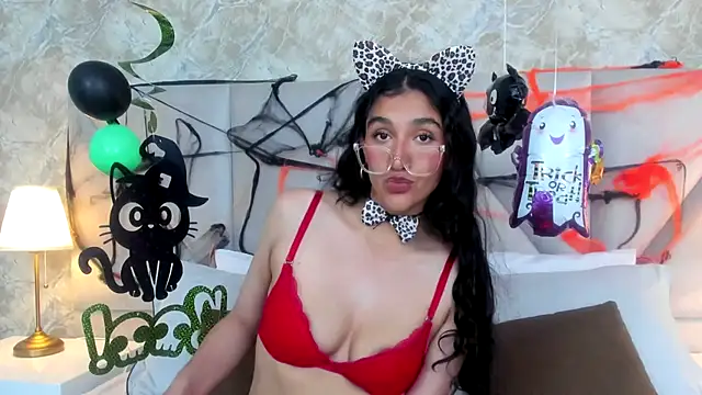 ValentiinaCruz online show from October 24, 10:39 pm