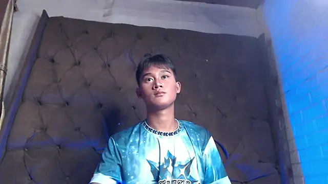 Snapshot of miss_char09 chatting on September 17, 2:26 pm miss char09 online show from September 17, 2:26 pm