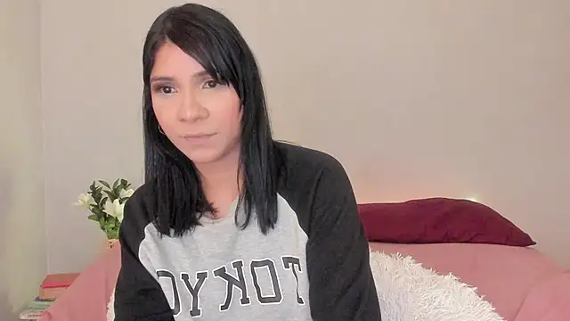 Laura-angeel online show from November 3, 8:13 pm