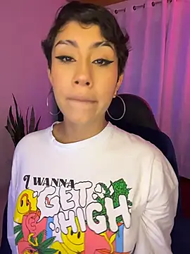 ZahaRose online show from November 27, 2:36 am