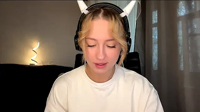 Jetta Corsacami online show from October 19, 7:43 am